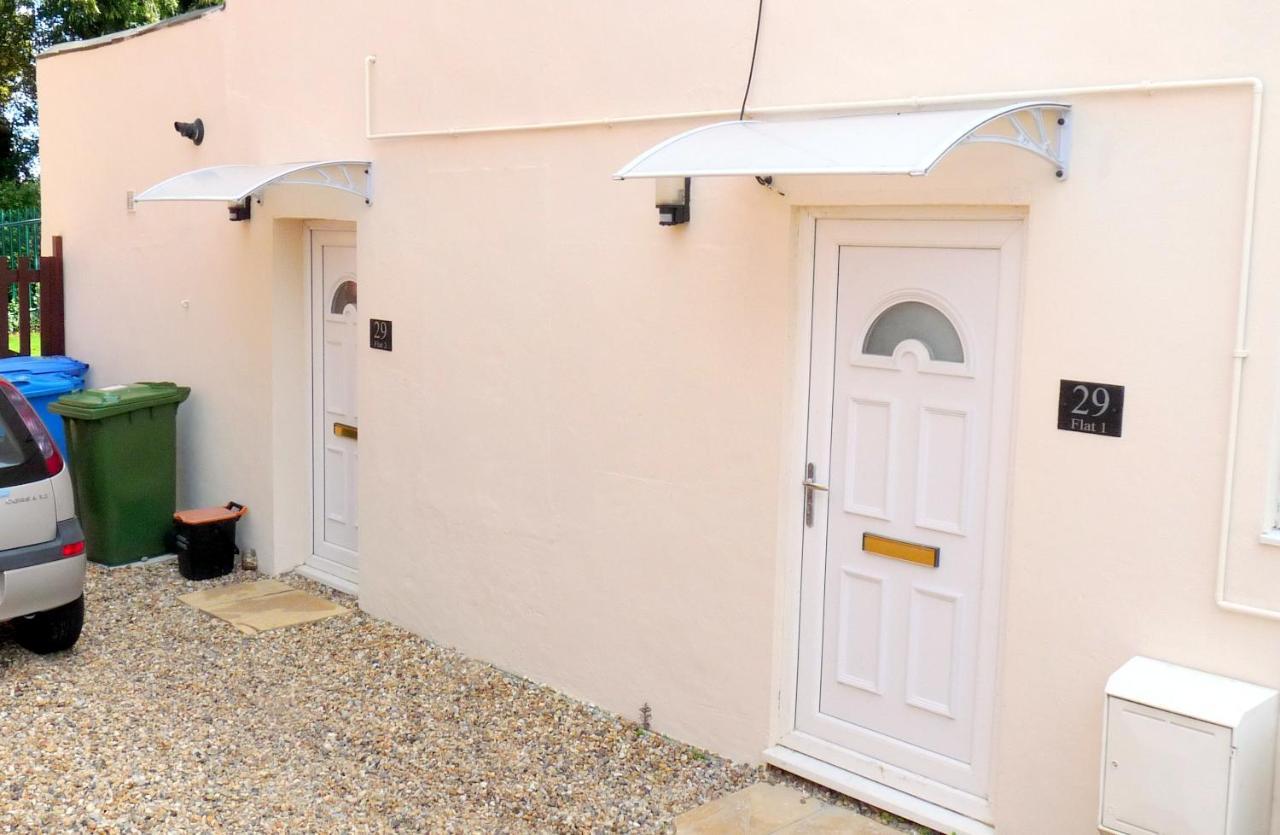 Bassett Flat With 2 Bedrooms And Superfast Wi-Fi Sittingbourne Exteriör bild