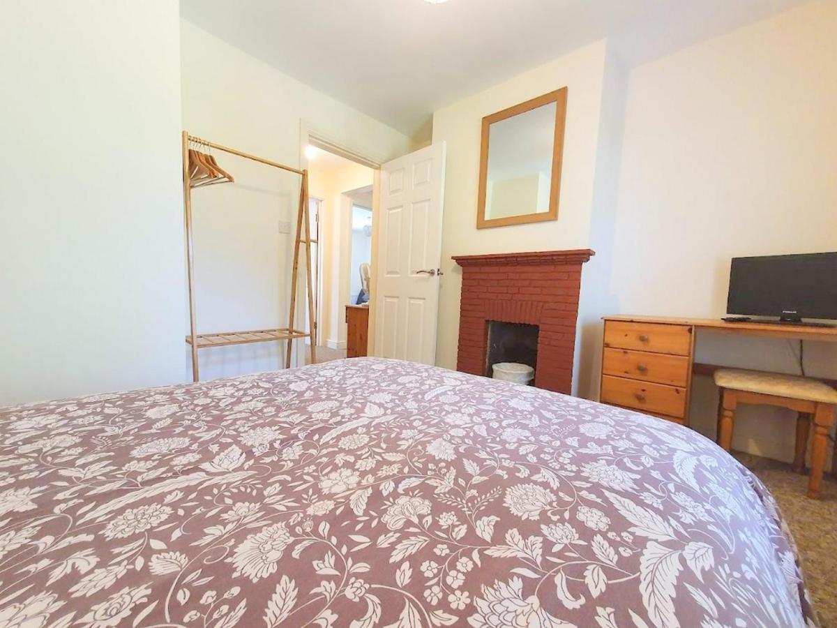 Bassett Flat With 2 Bedrooms And Superfast Wi-Fi Sittingbourne Exteriör bild