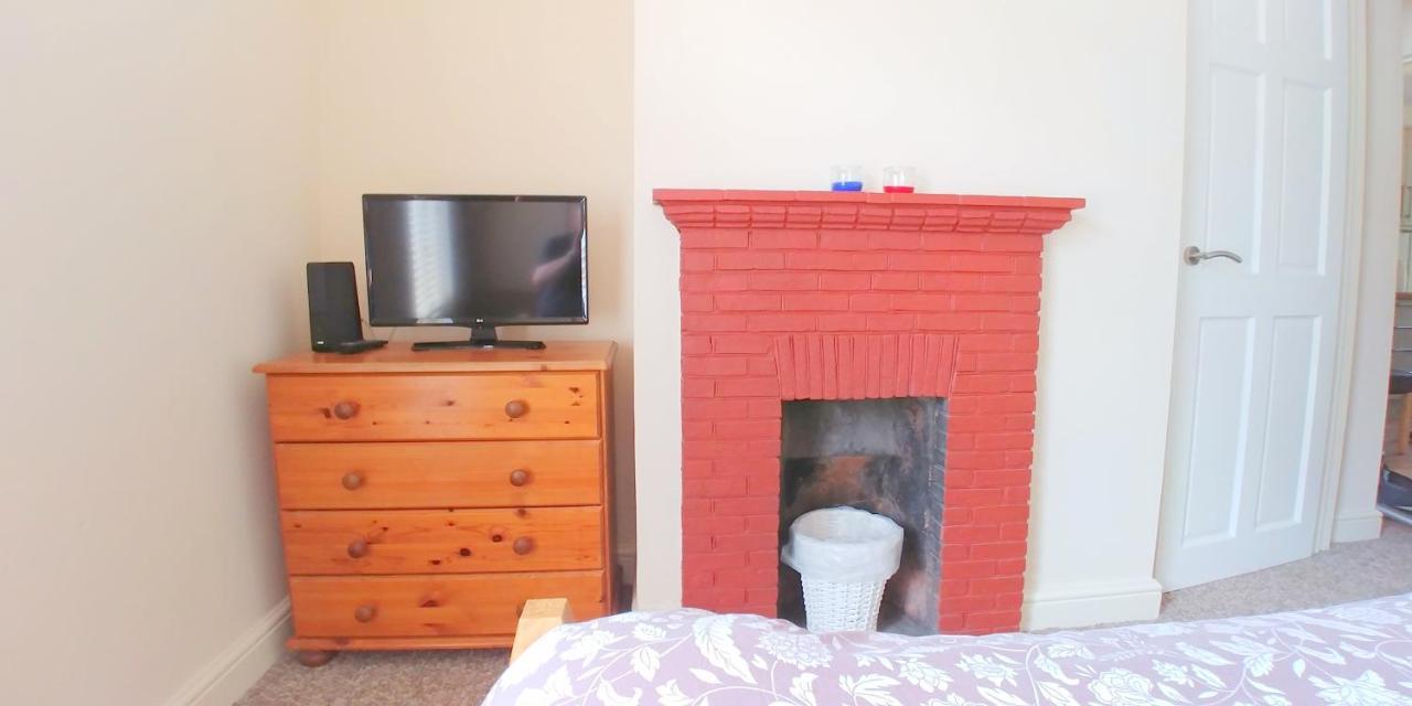 Bassett Flat With 2 Bedrooms And Superfast Wi-Fi Sittingbourne Exteriör bild