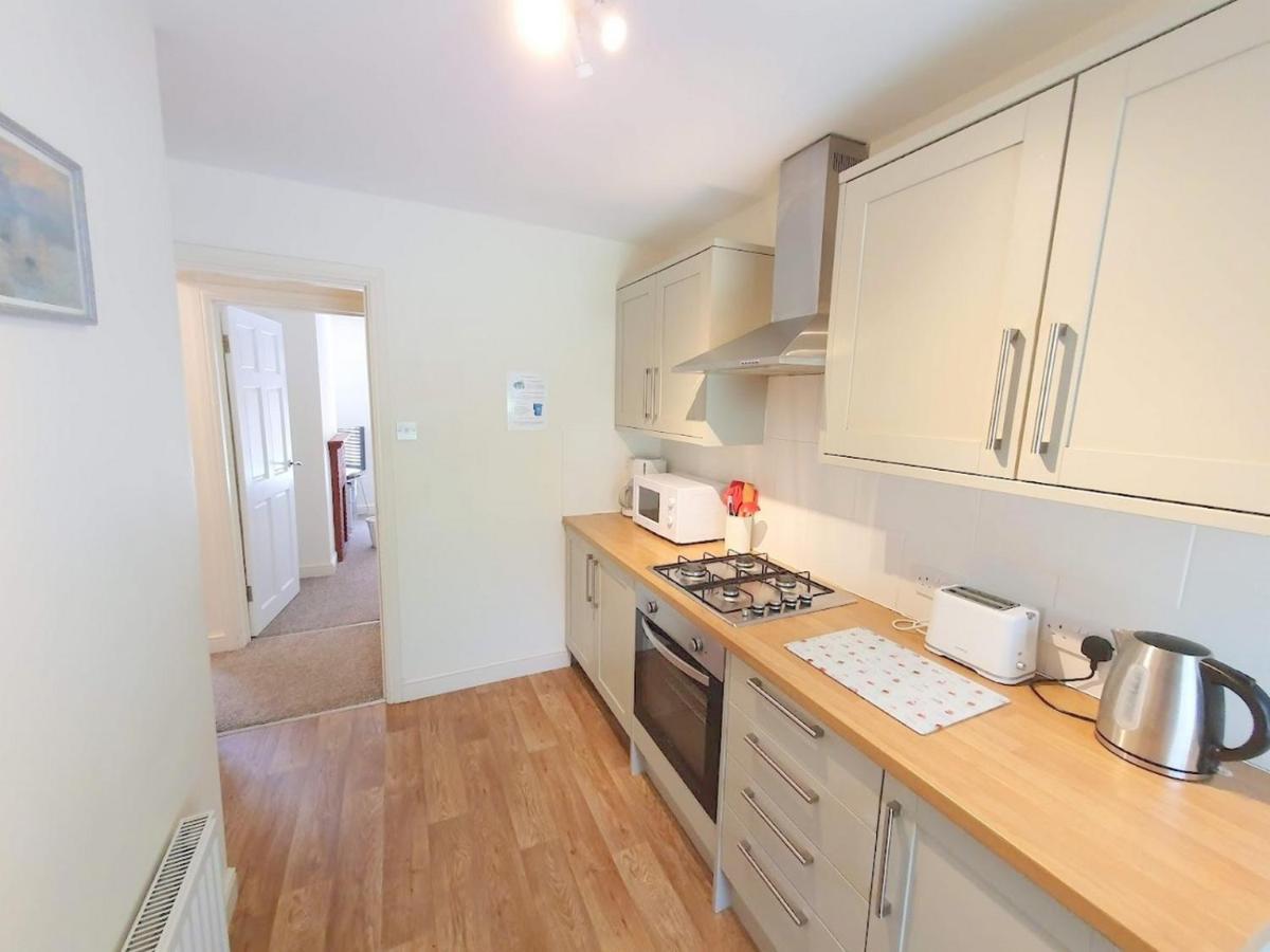 Bassett Flat With 2 Bedrooms And Superfast Wi-Fi Sittingbourne Exteriör bild