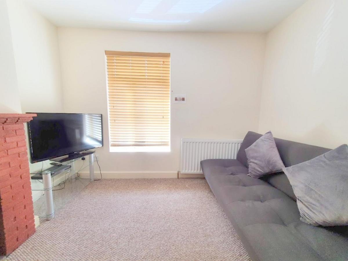 Bassett Flat With 2 Bedrooms And Superfast Wi-Fi Sittingbourne Exteriör bild