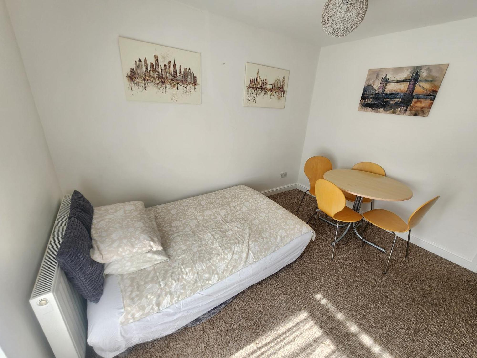 Bassett Flat With 2 Bedrooms And Superfast Wi-Fi Sittingbourne Exteriör bild