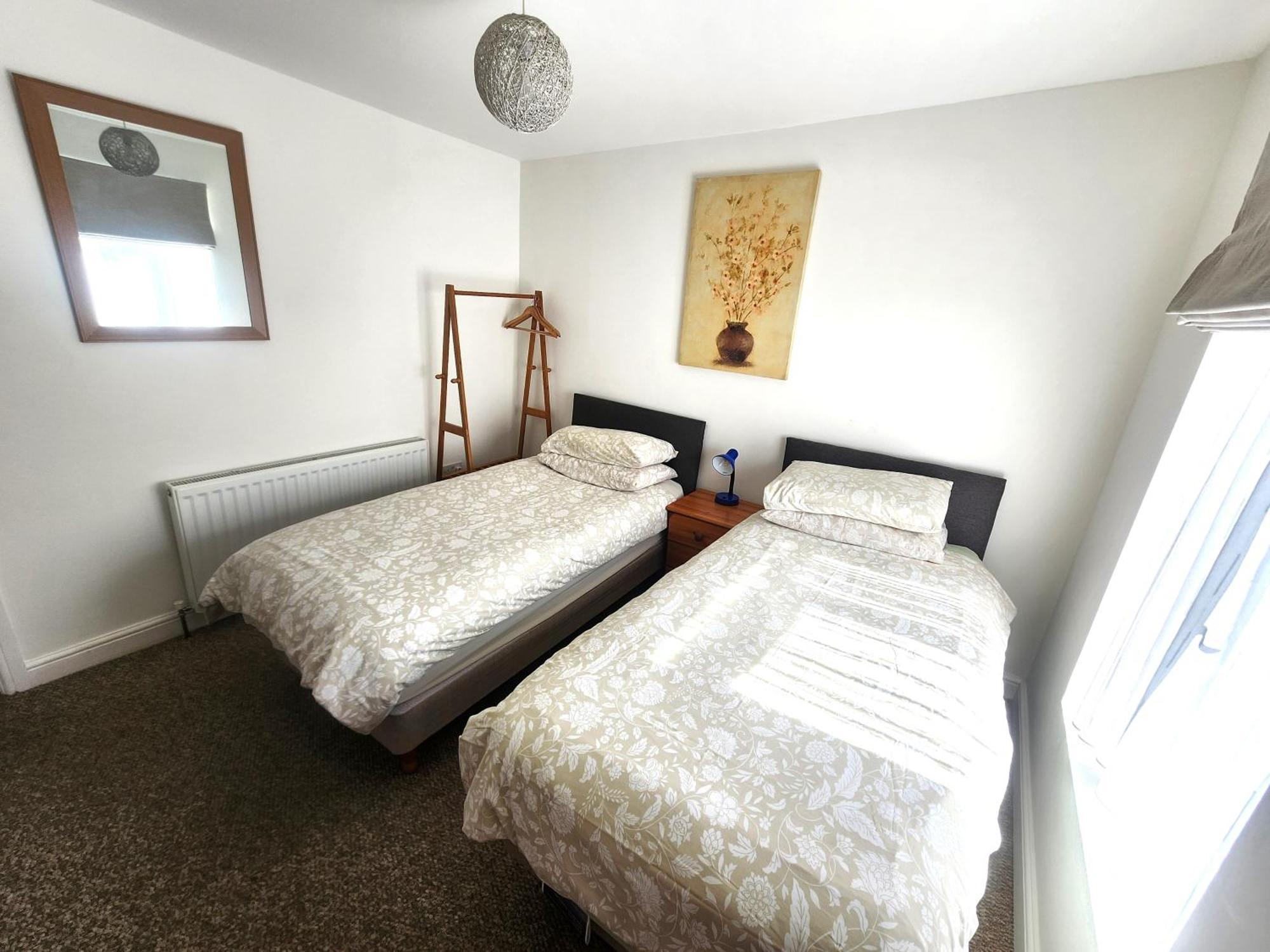 Bassett Flat With 2 Bedrooms And Superfast Wi-Fi Sittingbourne Exteriör bild