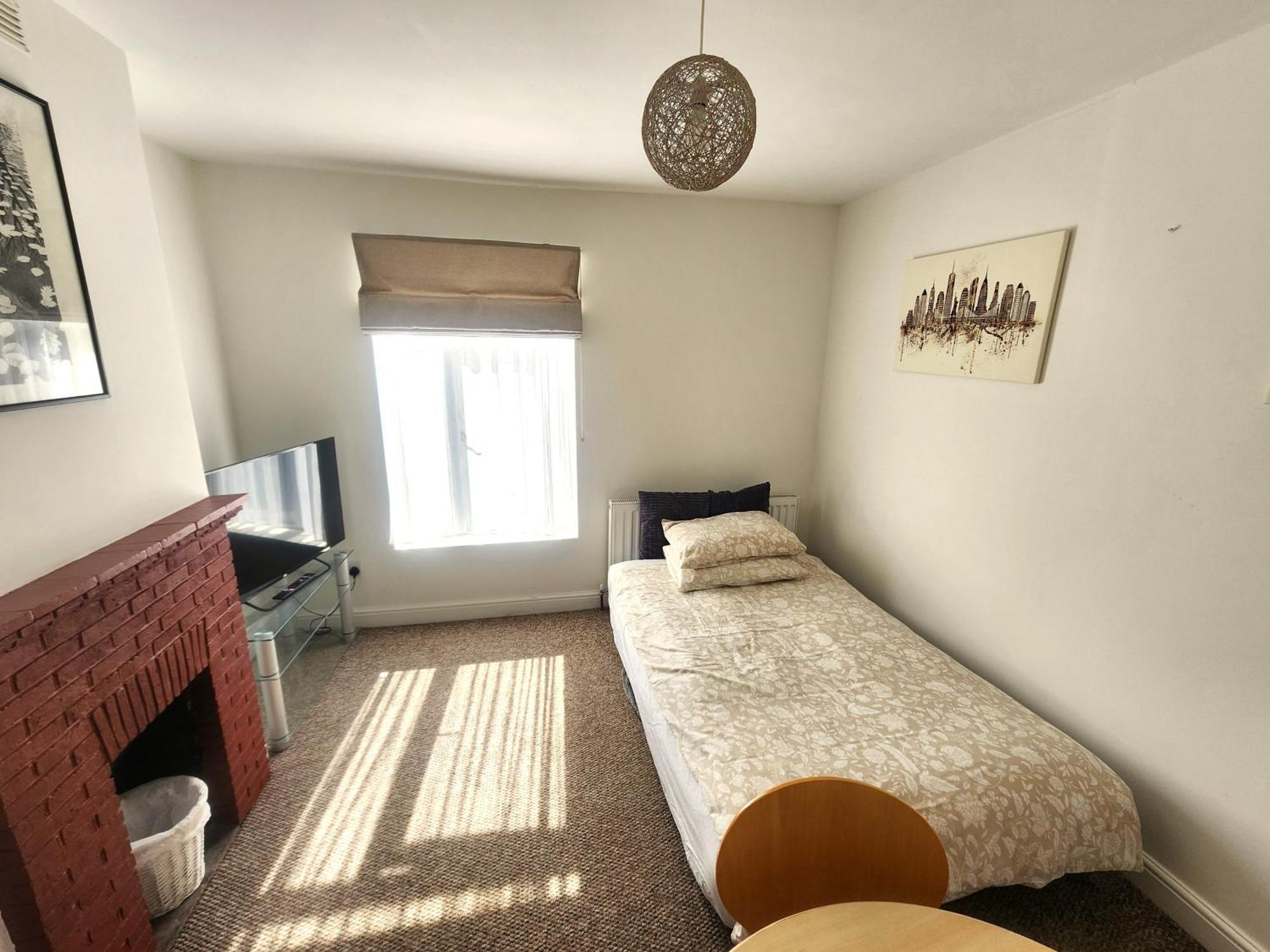 Bassett Flat With 2 Bedrooms And Superfast Wi-Fi Sittingbourne Exteriör bild